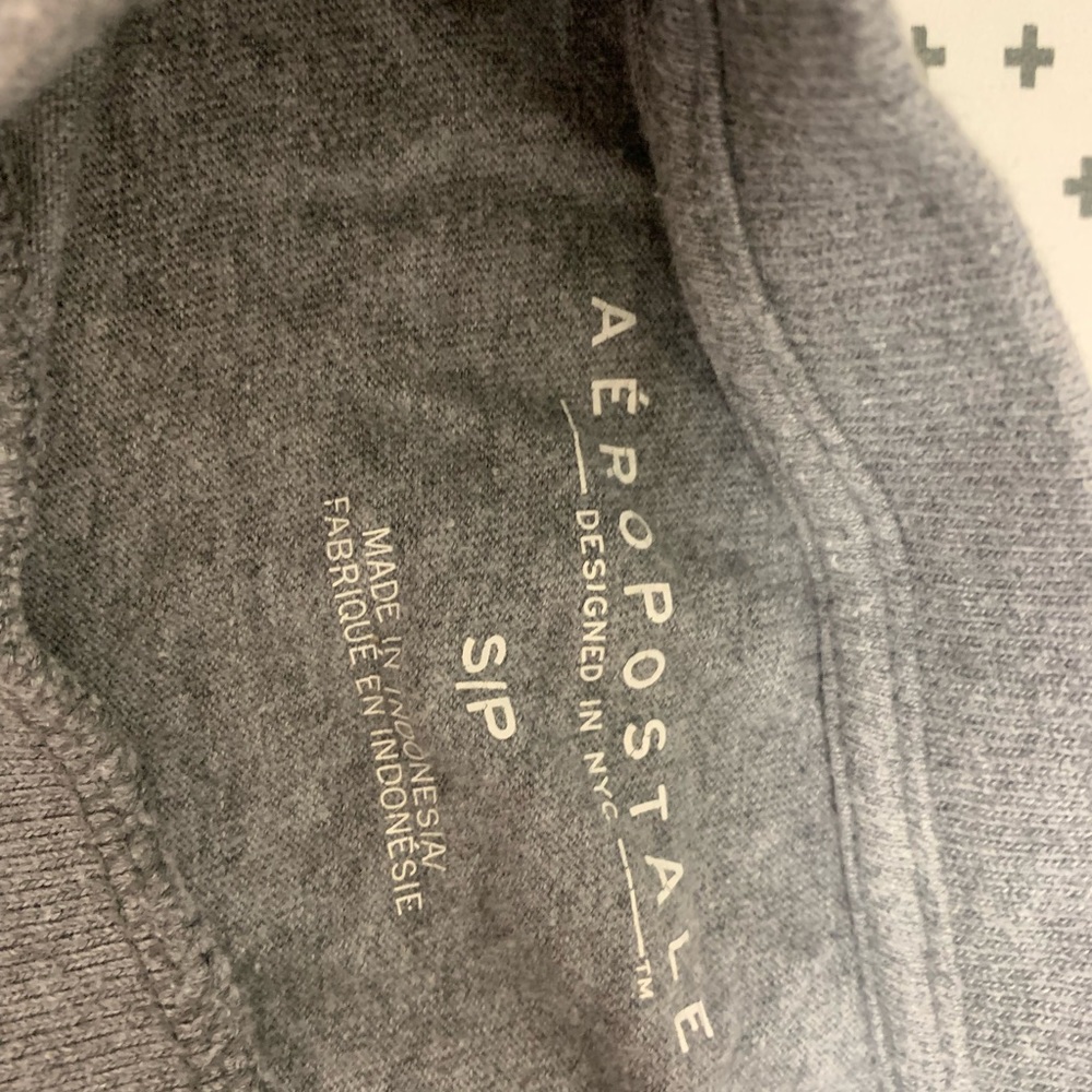 Aeropostale gray tshirt
